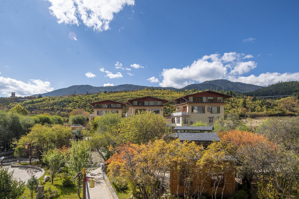 Shujia wengmacuozangshidujiazhuangyuan in Shengping, People's Republic of China
