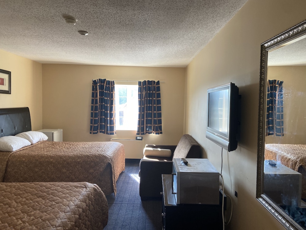 Caravan Inn - carbon neutral hotel in Niagara Falls