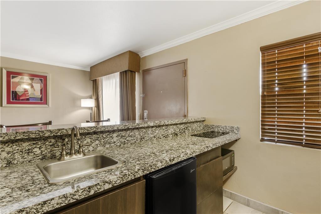 Best Western InnSuites Tucson Foothills Hotel & Suites - photo 77