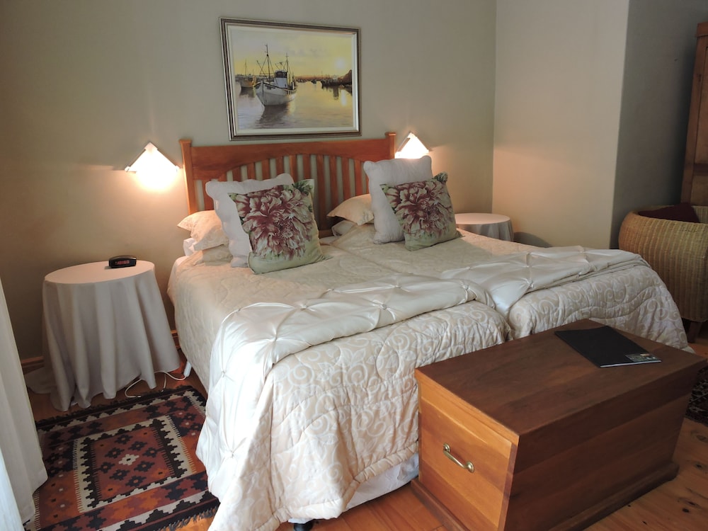 Adley House Guesthouse — 4-Star Luxury Hotel in Oudtshoorn, South Africa