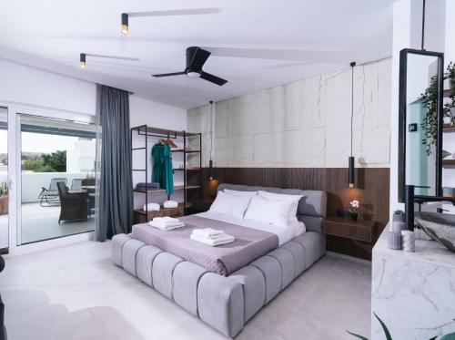 Iceberg Suite with Jacuzzi — Alimos — photo 2