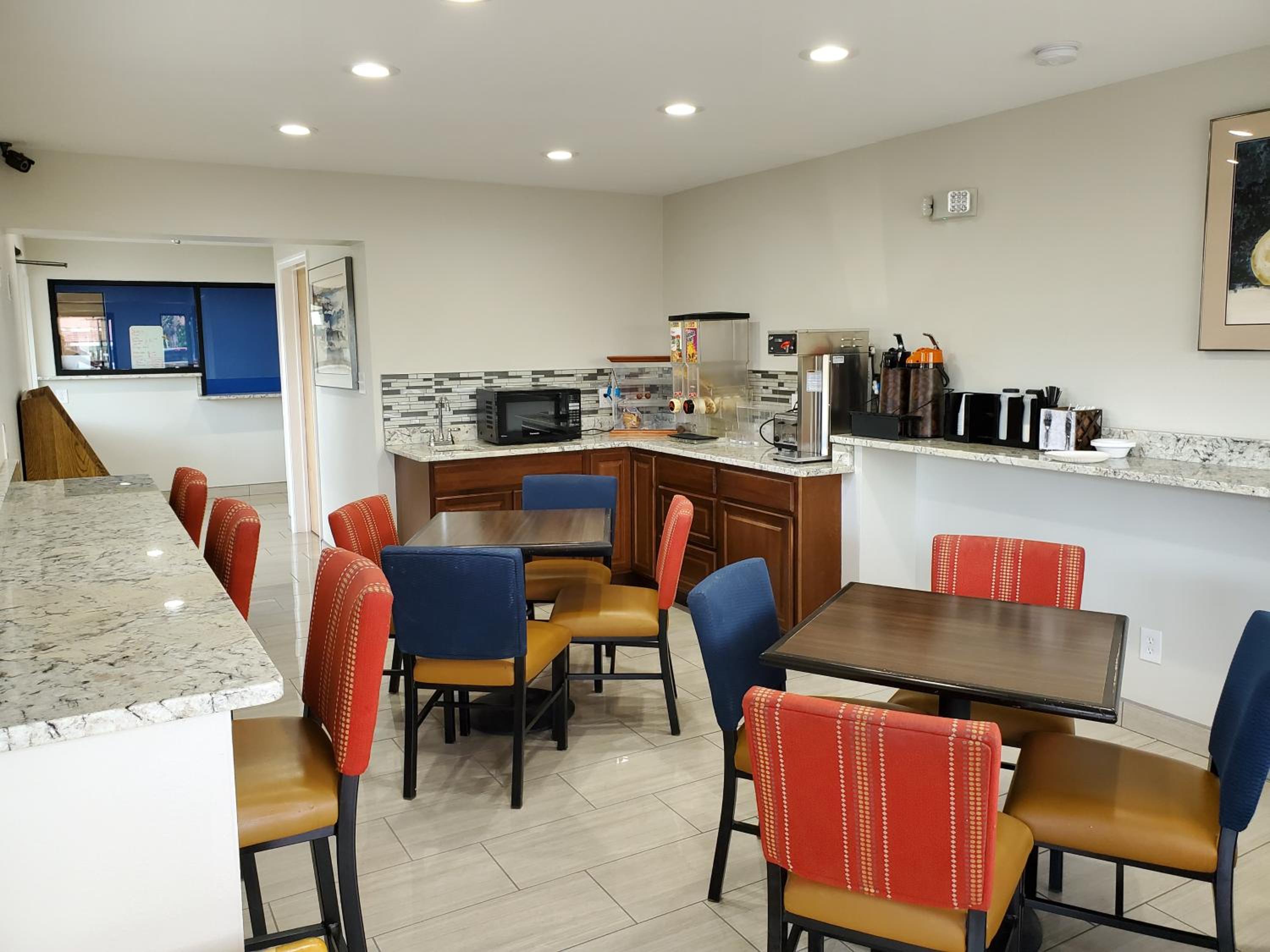 Travelodge by Wyndham Albuquerque West - photo 6