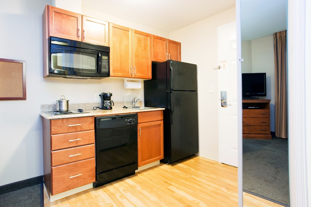 Candlewood Suites Jacksonville by IHG - photo 33