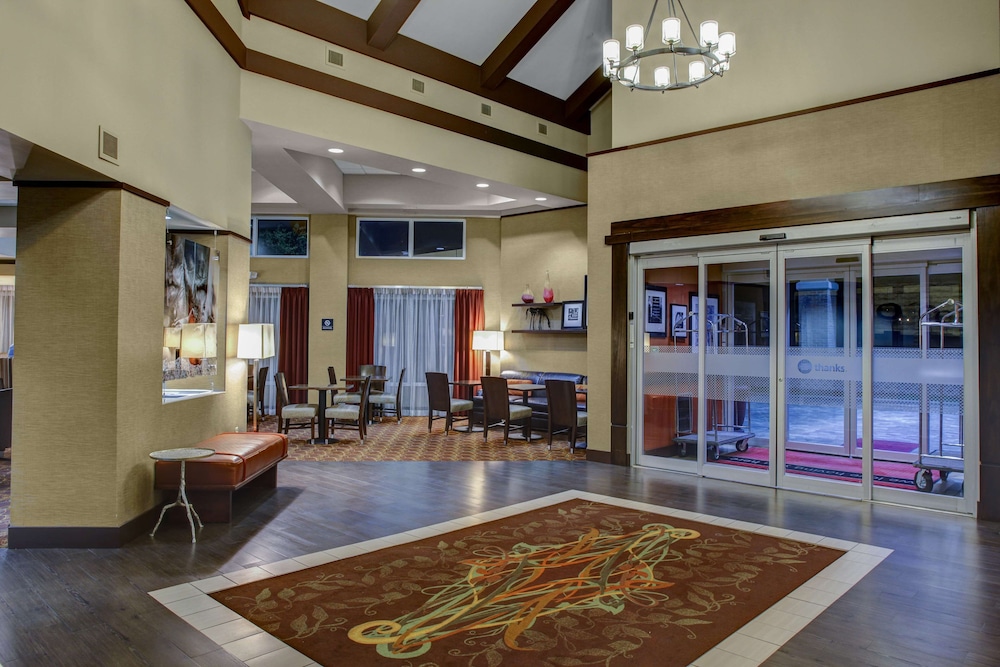 Hampton Inn & Suites N. Ft. Worth Alliance Airport - photo 8
