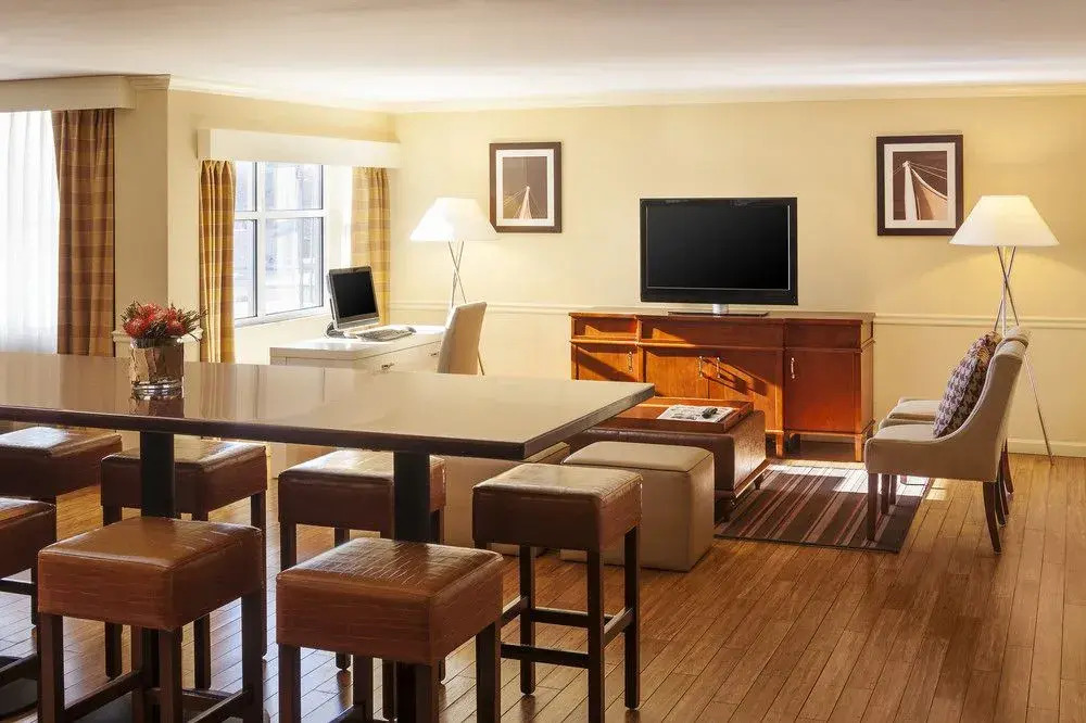 Wyndham Providence Airport - photo 9