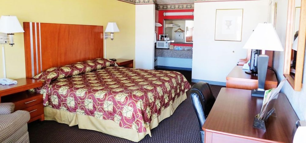 Winnie Inn Suites & RV Park - photo 9