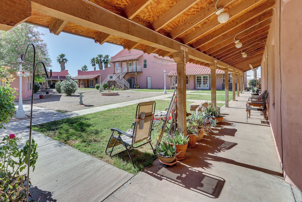 Eloy Retreat w Pool Access Central A c — 4-Star Luxury Hotel in Eloy, United States