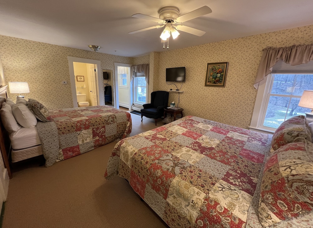 Echo Lake Inn - photo 11