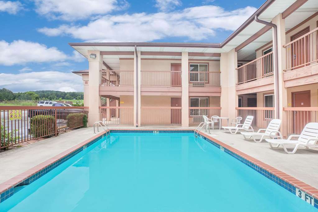 Super 8 by Wyndham Decatur Priceville - photo 5