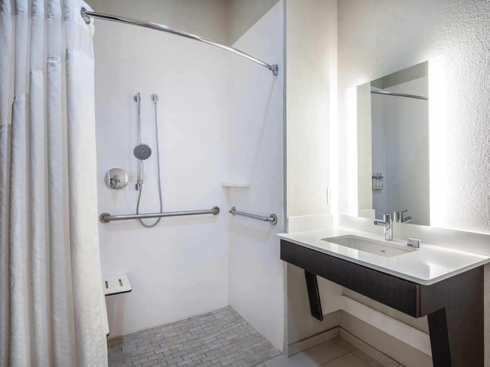 Holiday Inn Express Hotel & Suites Beaumont Nw By Ihg - photo 10