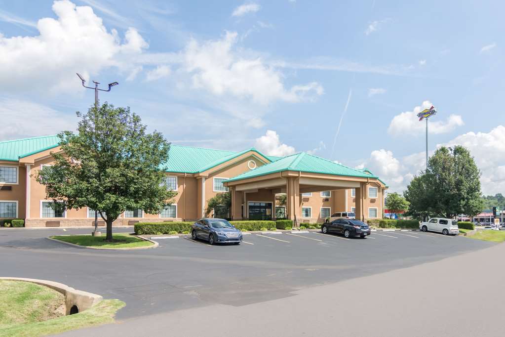 Quality Inn & Suites Alma I 40 - photo 2
