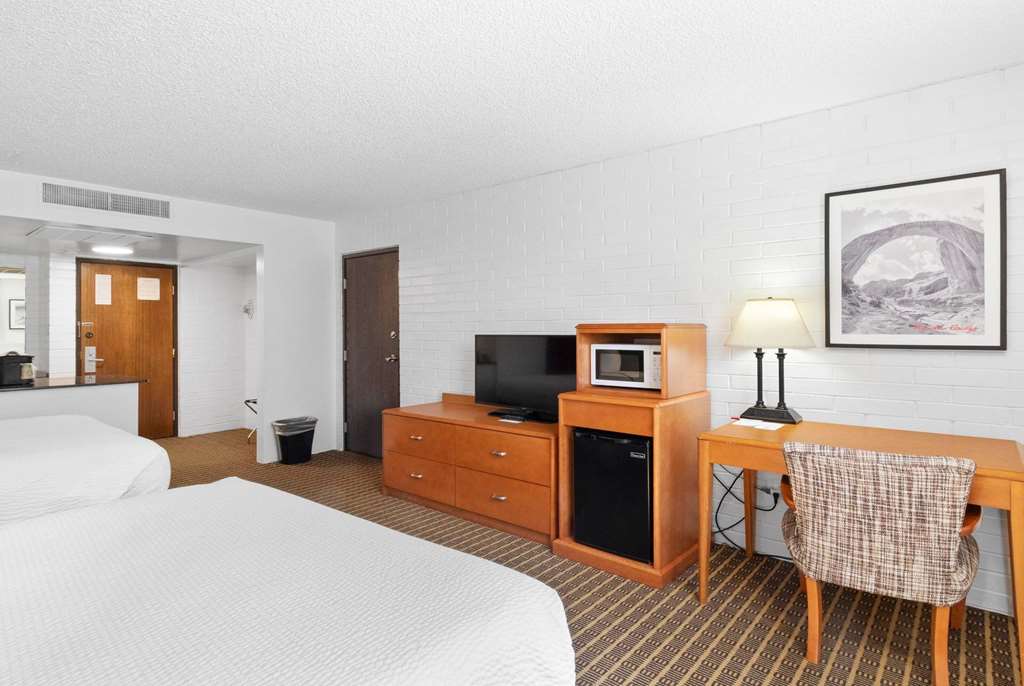 Ramada by Wyndham Richfield UT I 70 - photo 15