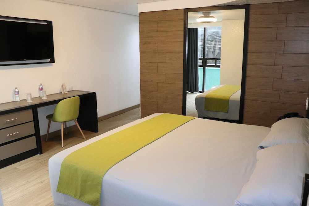 Hotel Embassy