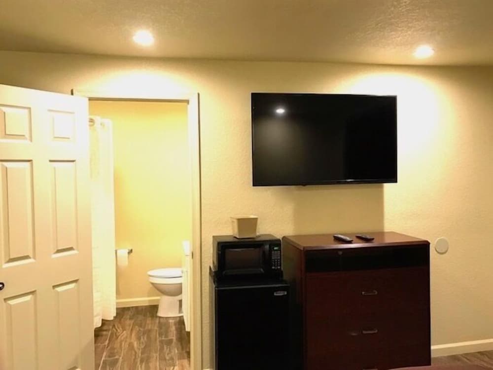 Whistling Pines Daily & Extended Stay Elizabeth City - photo 18