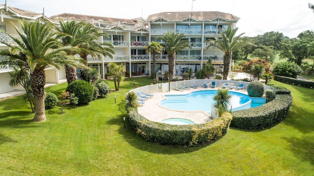 Madame Vacances Les Palmiers du Golf in Soustons, France