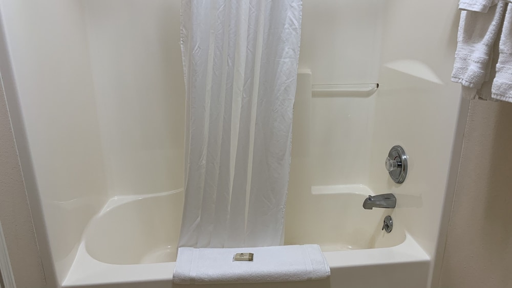Fairbridge Inn & Suites Miles City - photo 46