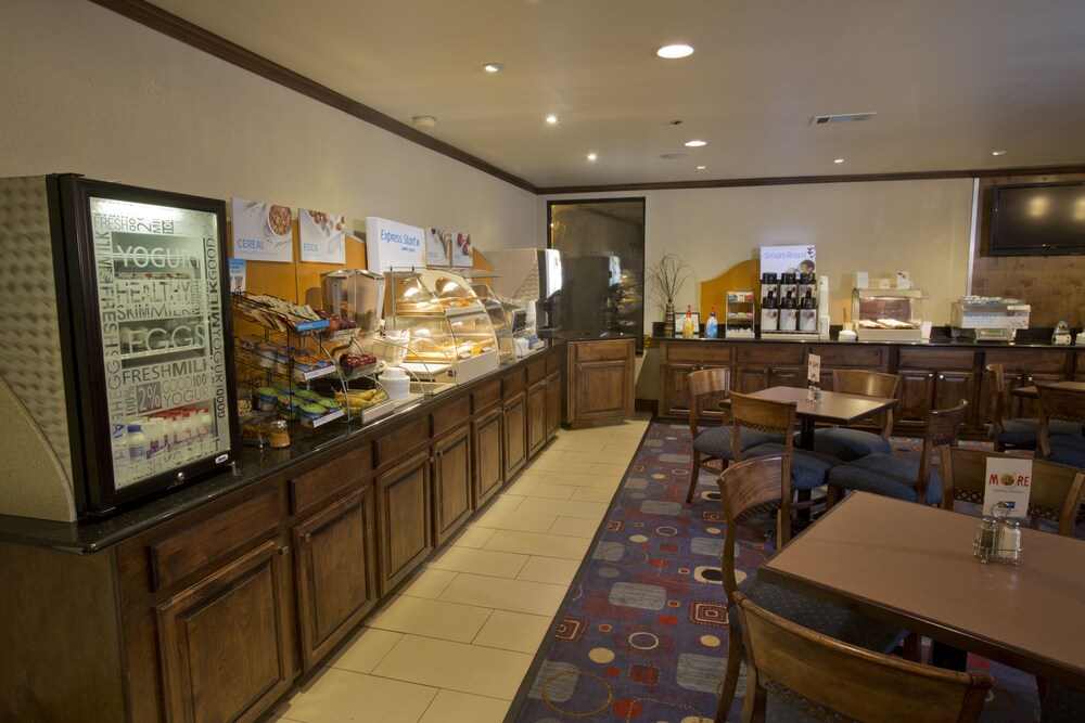 Holiday Inn Express New Albany by IHG - photo 17