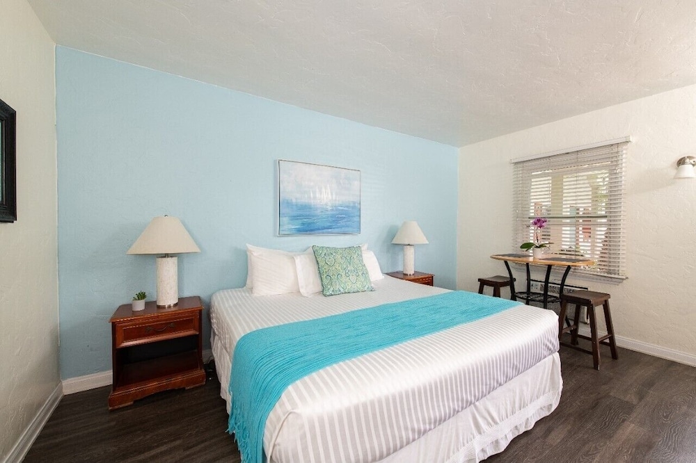 Patriots Boutique Motel - photo 10