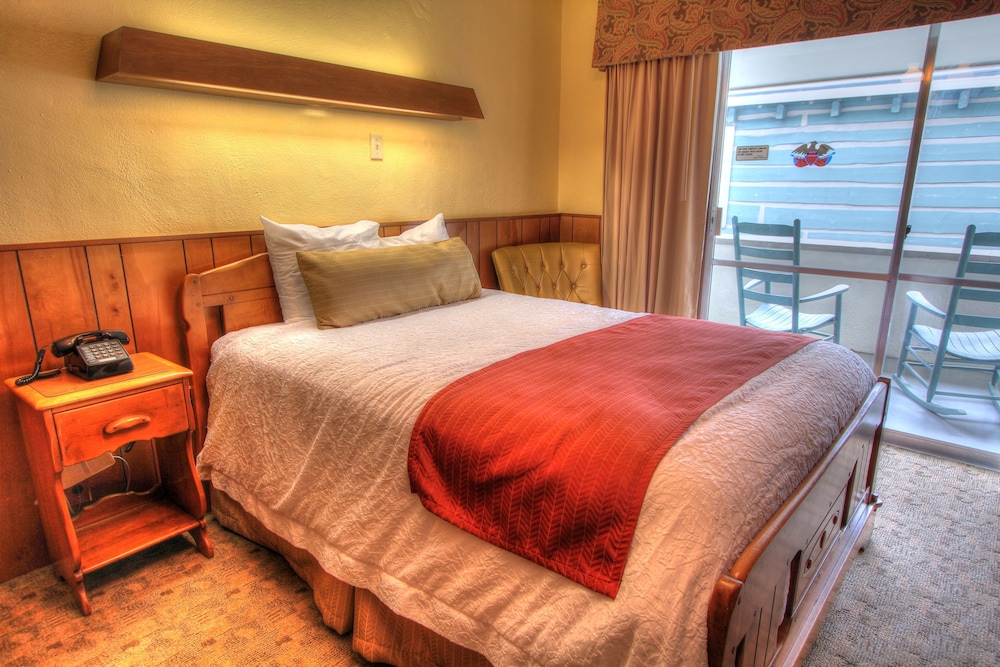 The Historic Gatlinburg Inn - photo 24