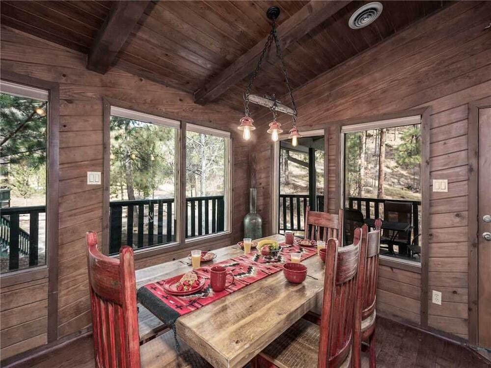 Midtown Riverfront Complex 10 Bedrooms 2 Hot Tub Sleeps 28 - photo 4