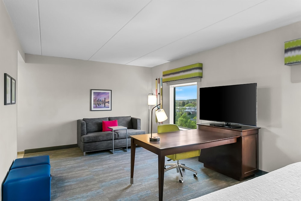 Hampton Inn & Suites Baltimore Woodlawn - photo 9