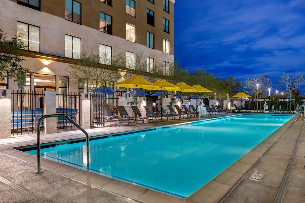 Hilton Garden Inn Anaheim Resort - photo 35