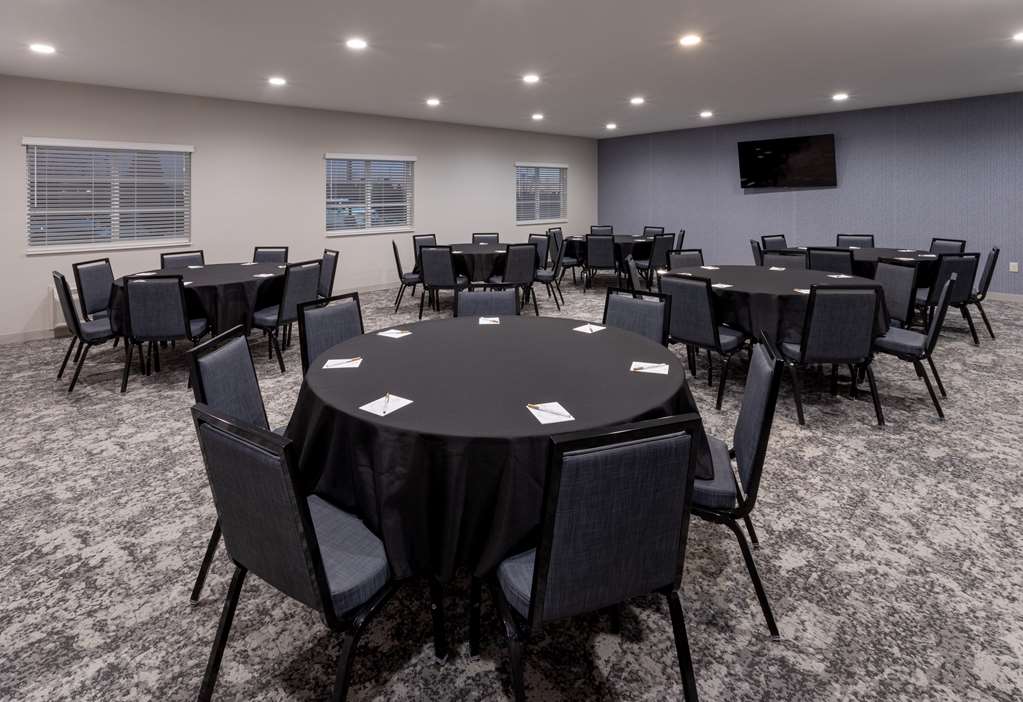 GrandStay Hotel & Suites Algona - photo 21