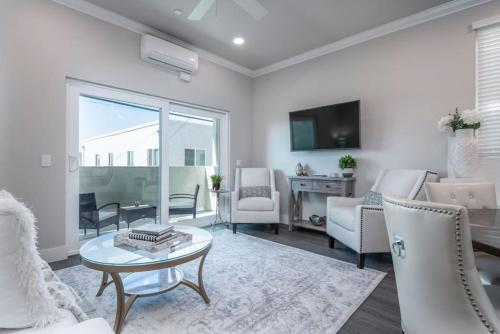 4048 Stylish condo in Hillcrest Mission Hills — 4-Star Luxury Hotel in San Diego, United States