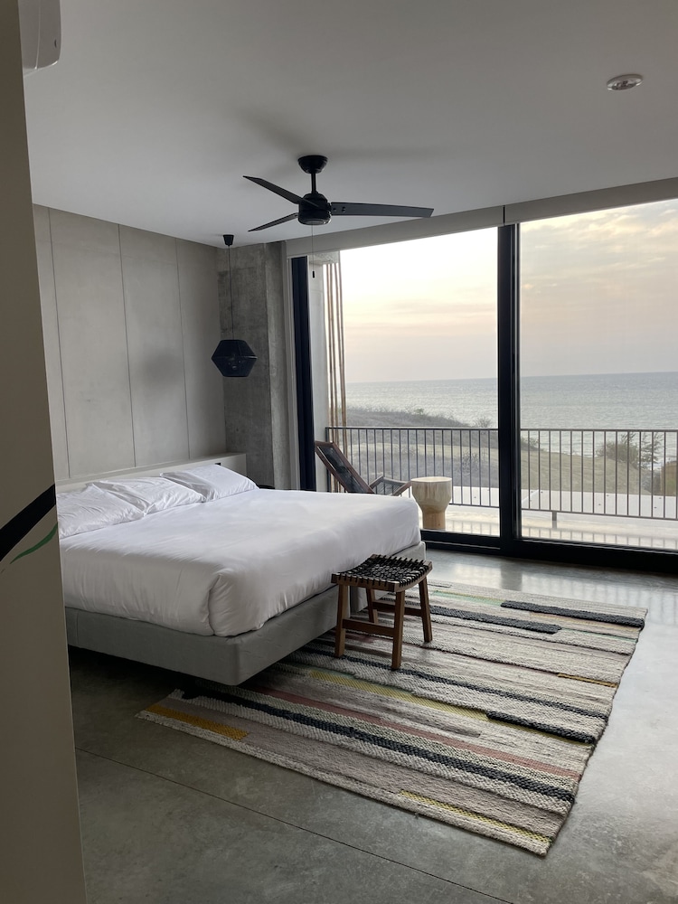 Eolia Sustainable Design Hotel — Manta — photo 2
