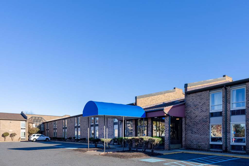 Days Inn by Wyndham Manassas Battlefield - photo 4