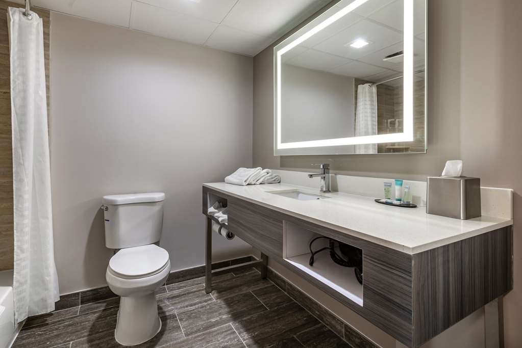The Waves Hotel an Ascend Collection Hotel - photo 14