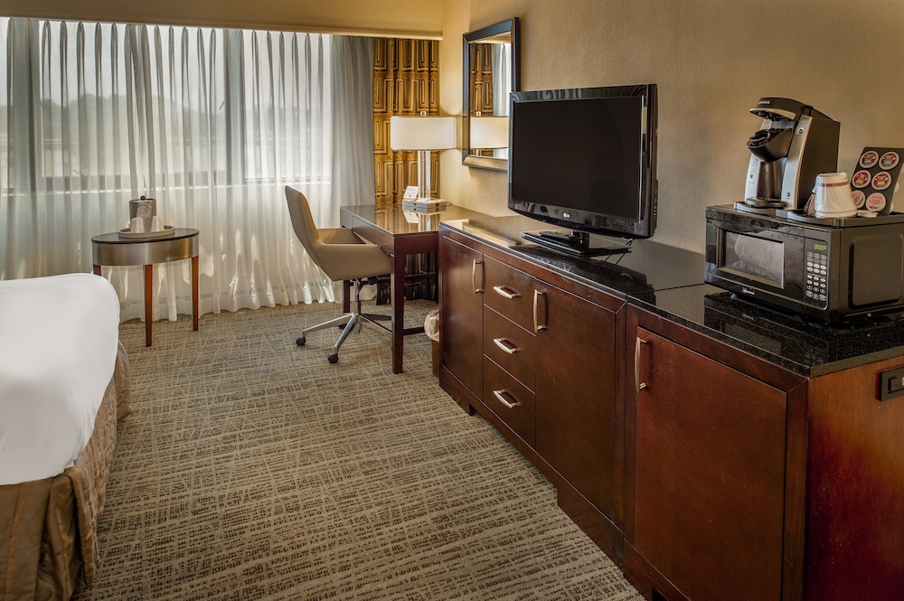 Crowne Plaza St. Louis Airport by IHG - photo 81