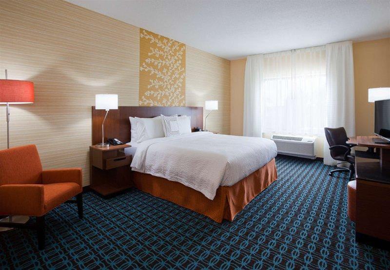 Fairfield Inn & Suites by Marriott St. Paul Northeast - photo 3