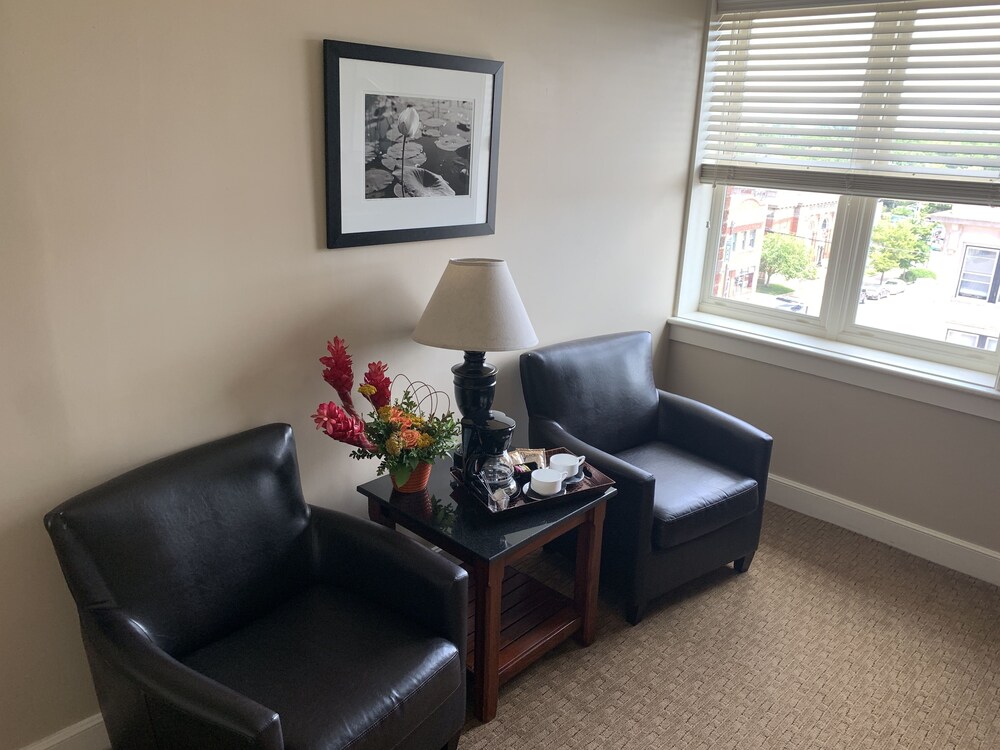 The Eldridge Hotel - photo 19