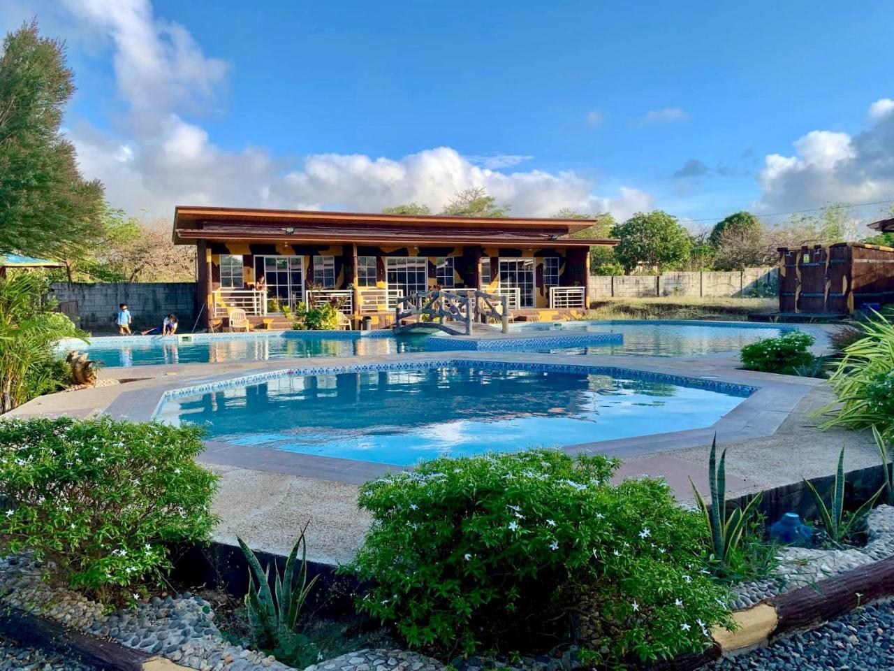F1 Green Meadows Resort — hotel in Bolinao
