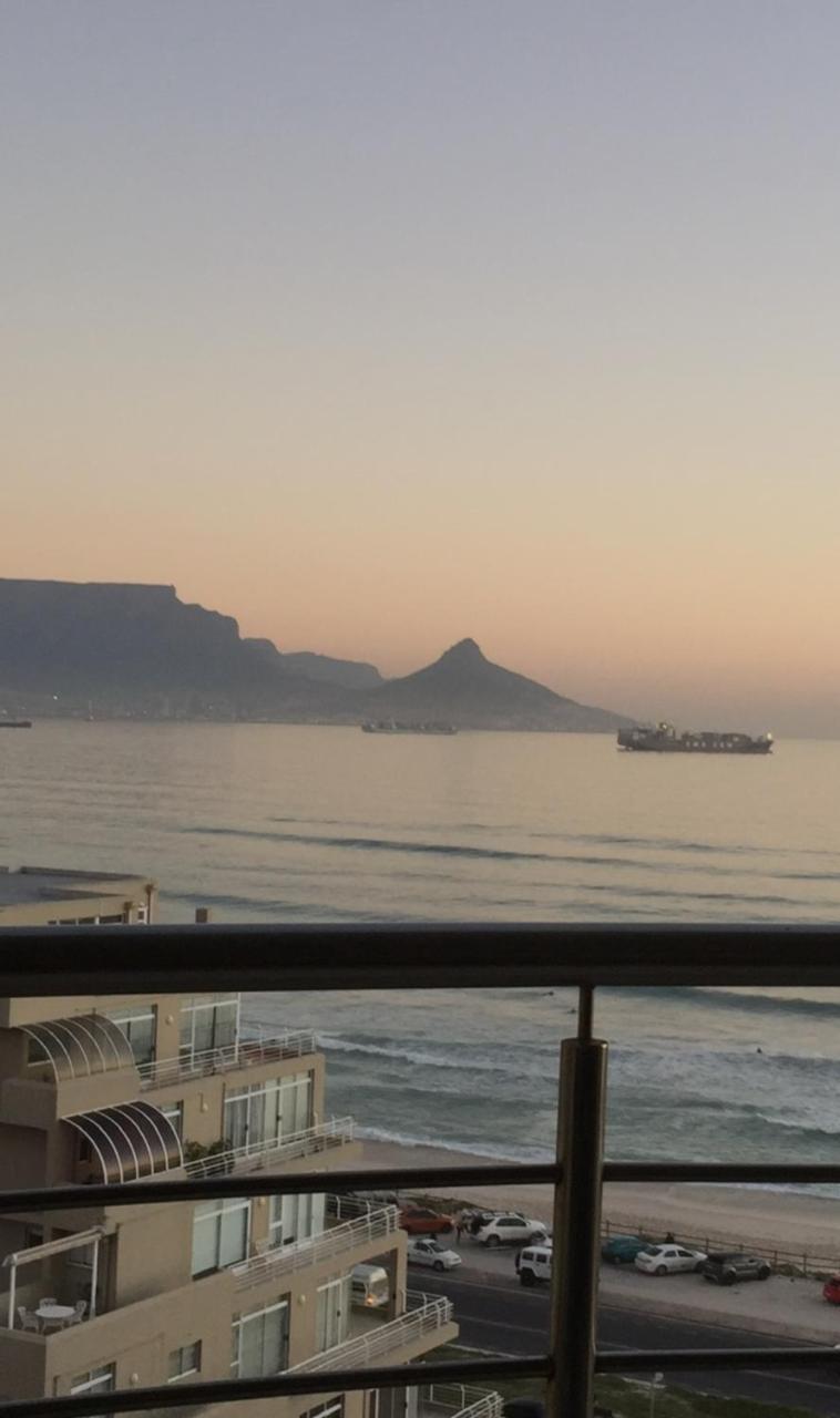 Oceanfront 2 Bedroom Apartment with Sunset Views at Ocean View B1001 Blouberg