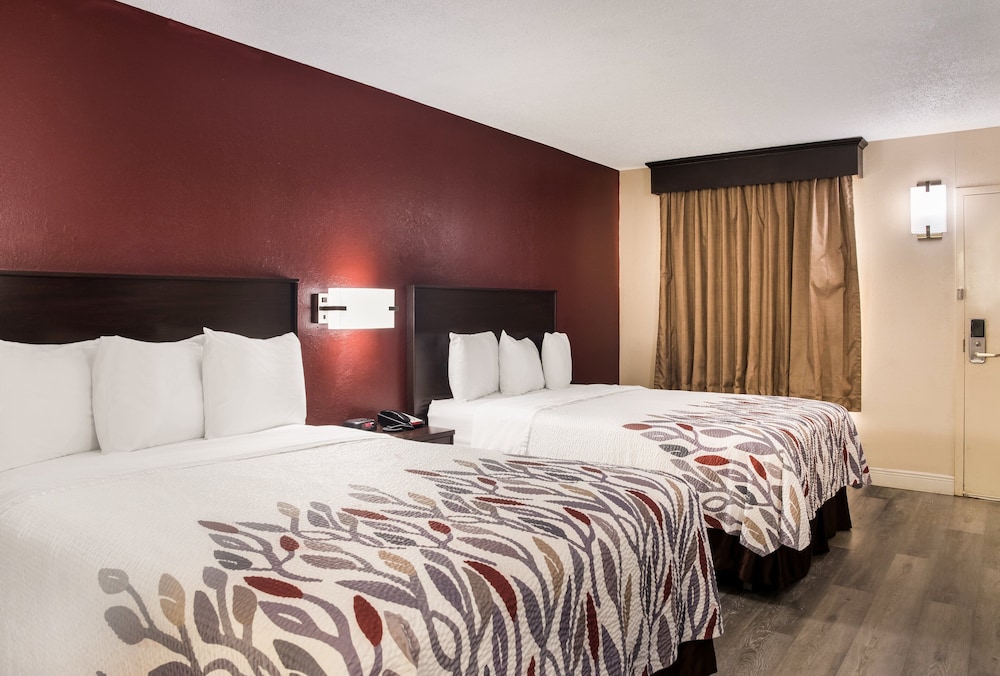 Red Roof Inn Tupelo - photo 25