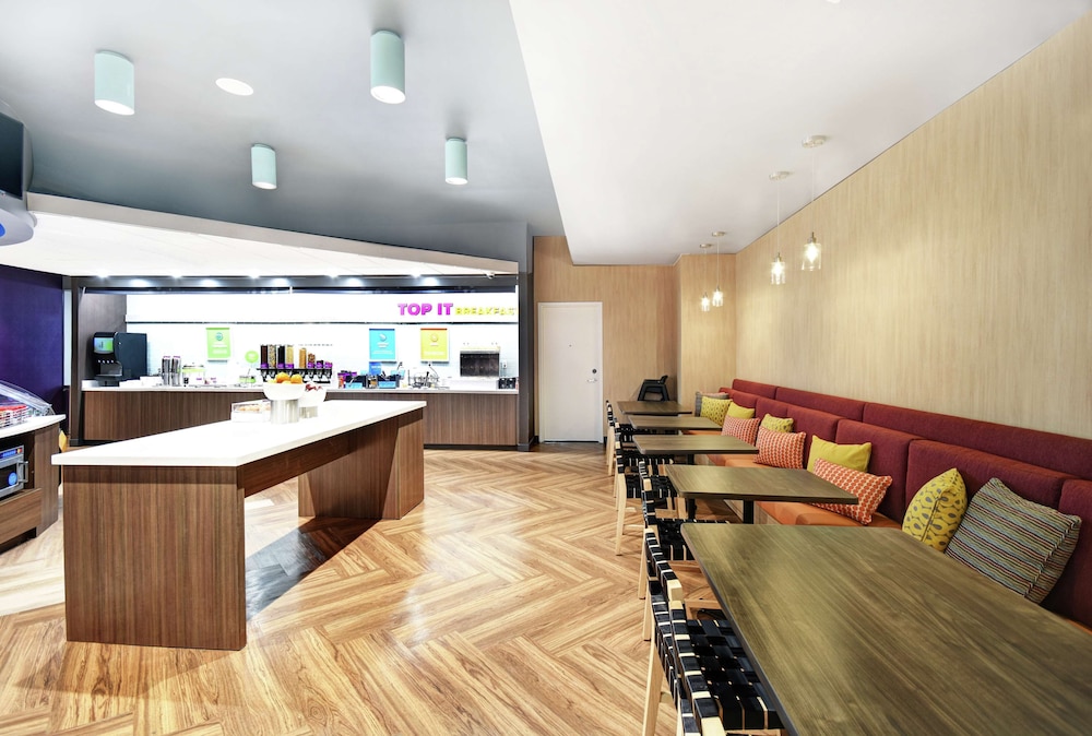 Tru by Hilton Grand Rapids Airport - photo 25
