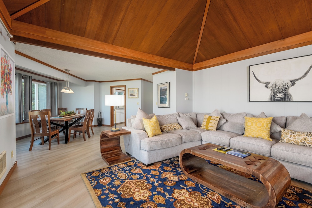 Little Creek Cove Beachfront Resort - photo 47