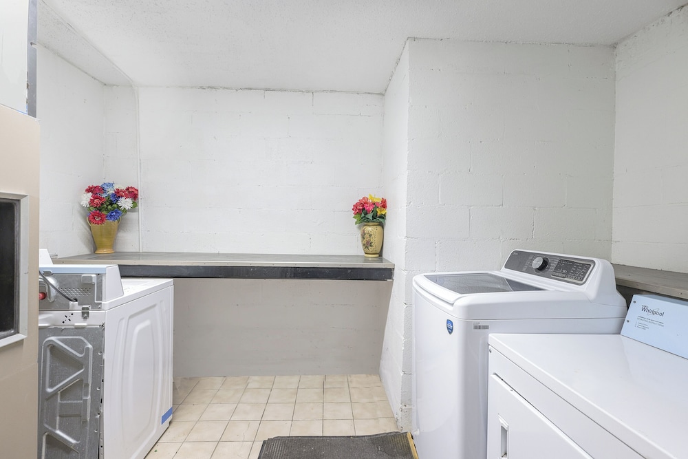 Americas Best Value Inn Brownsville West Tennessee - photo 28