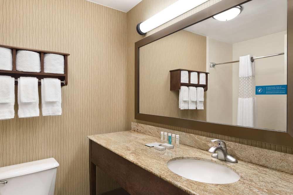 Hampton Inn Youngstown Boardman - photo 27