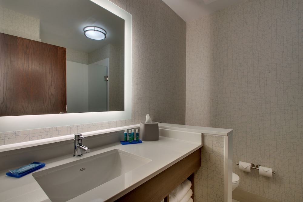 Holiday Inn Express & Suites Mt Sterling North by IHG - photo 99