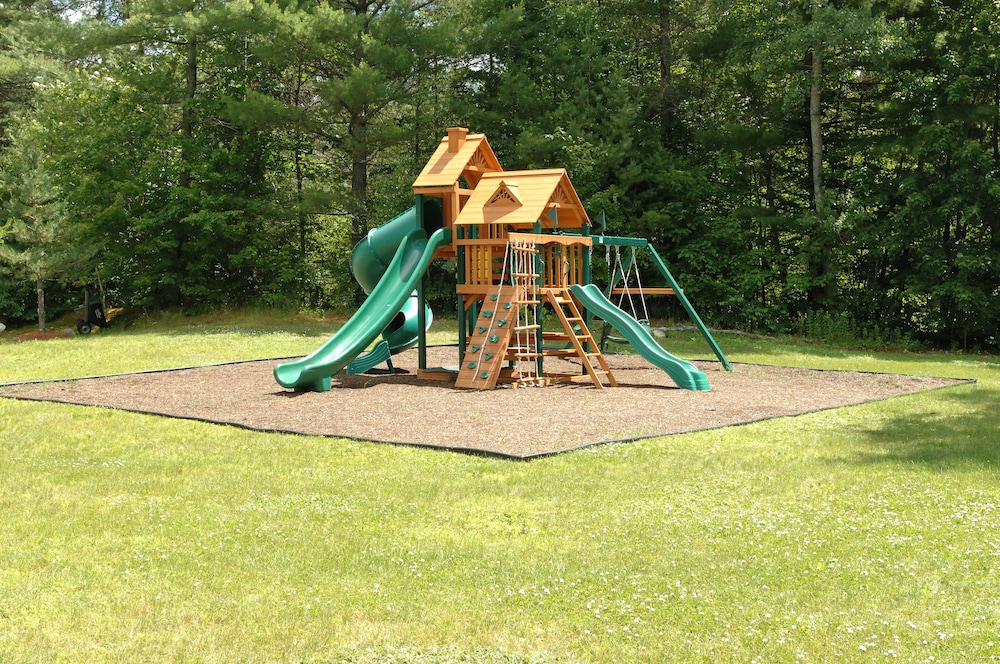 Saco River Motor Lodge & Suites - photo 24