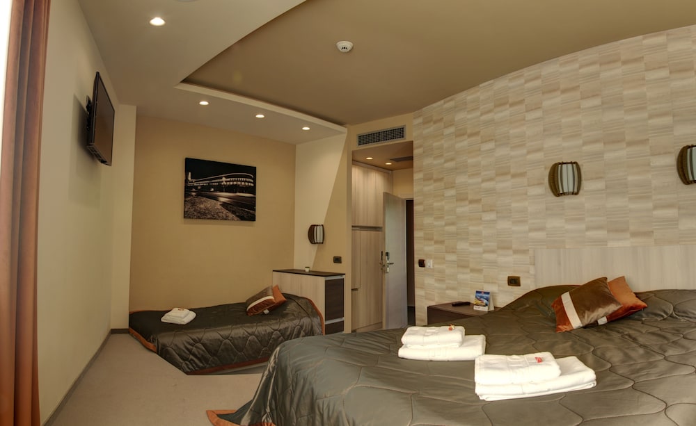 Vigor Hotel — hotel in Novi Sad