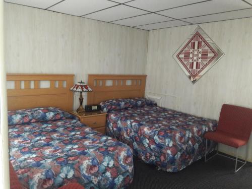 Suitcase Motel & Travel - photo 35
