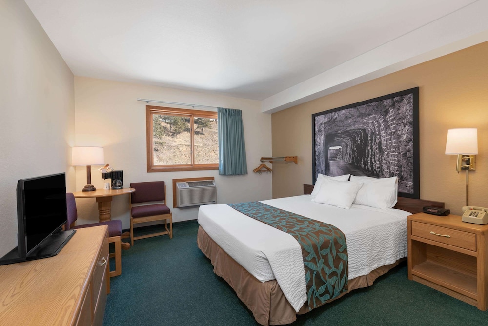 Super 8 by Wyndham Hill City Mt Rushmore Area - photo 8