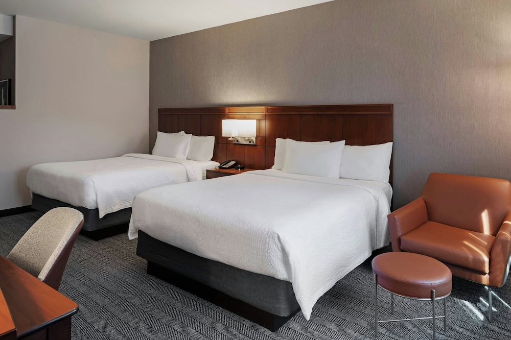 Courtyard by Marriott Long Beach Airport - photo 9