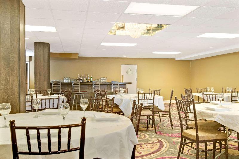 Days Inn by Wyndham Towson - photo 16