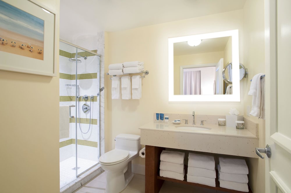 Edgewater Beach Hotel - photo 29