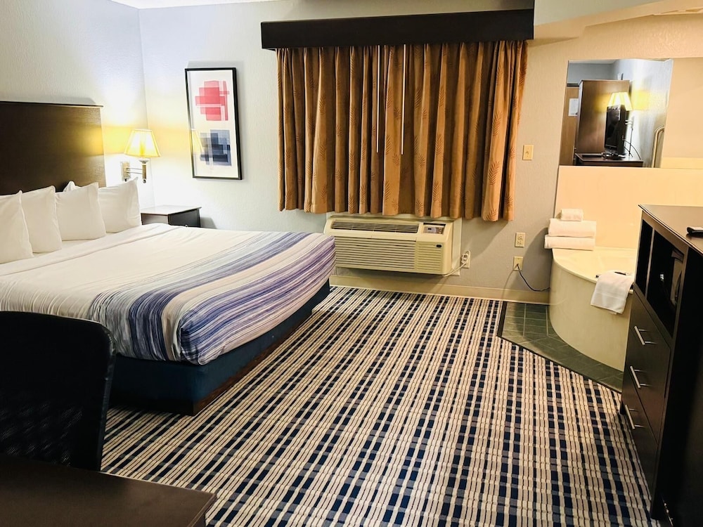 AmericInn by Wyndham Ames - photo 12